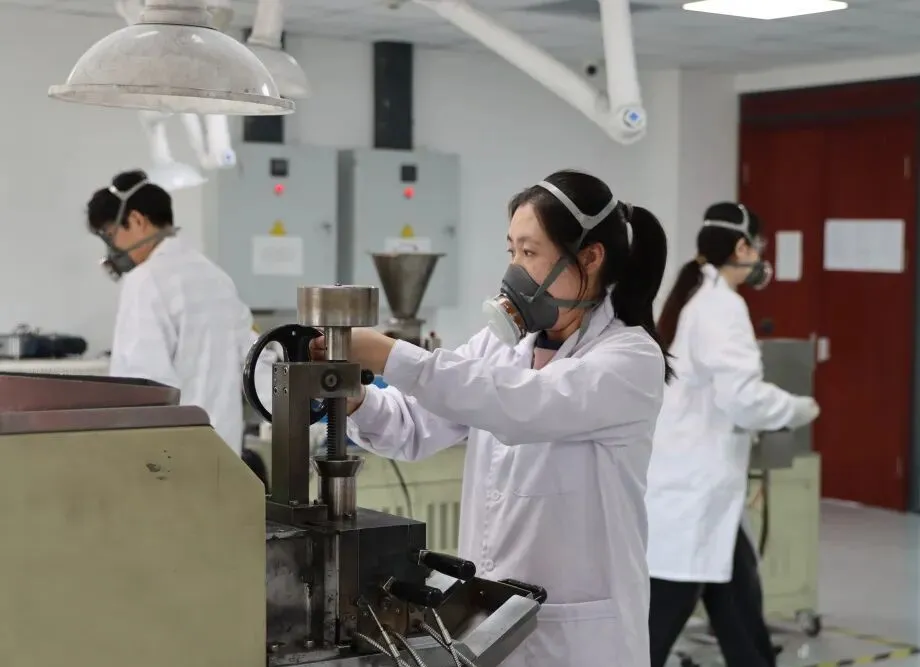 1765106596597625.jpg 1765106596597625.jpg